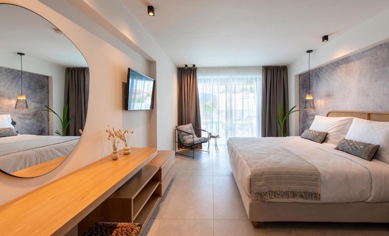 Alea Suites -Adults Only And Kids 14 Plus Asproválta Exteriér fotografie